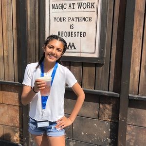 Meet your Posher, Maya